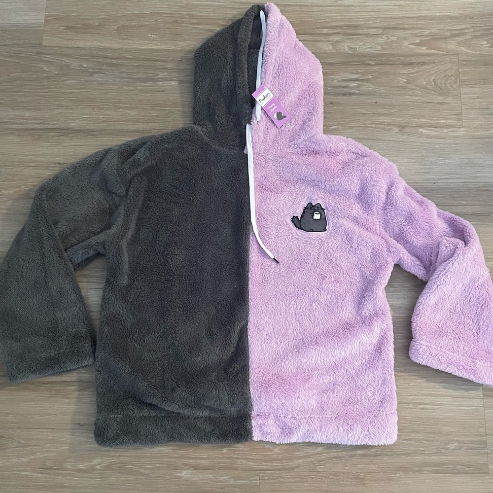 Pusheen Spooky Box